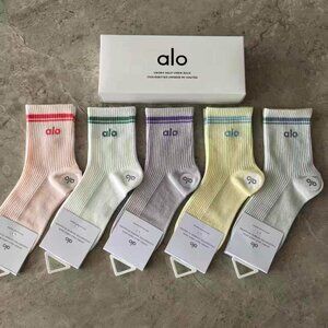 A19- ALO Yoga Women's Thin Stripe Half-Crew Socks 5-Pair Box Set - Pastel Tones